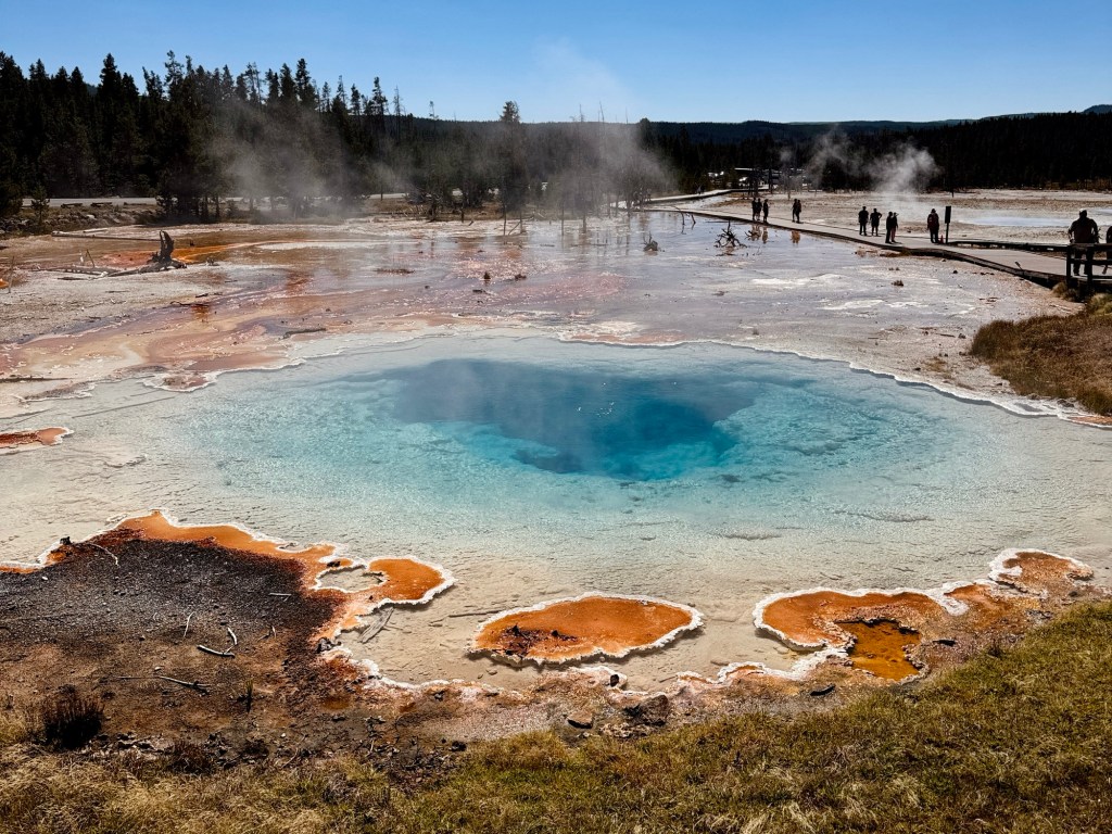Yellowstone: Fountain Paint&nbsp;Pots