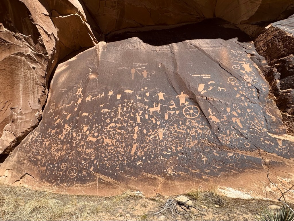 Newspaper Rock State Historic&nbsp;Monument